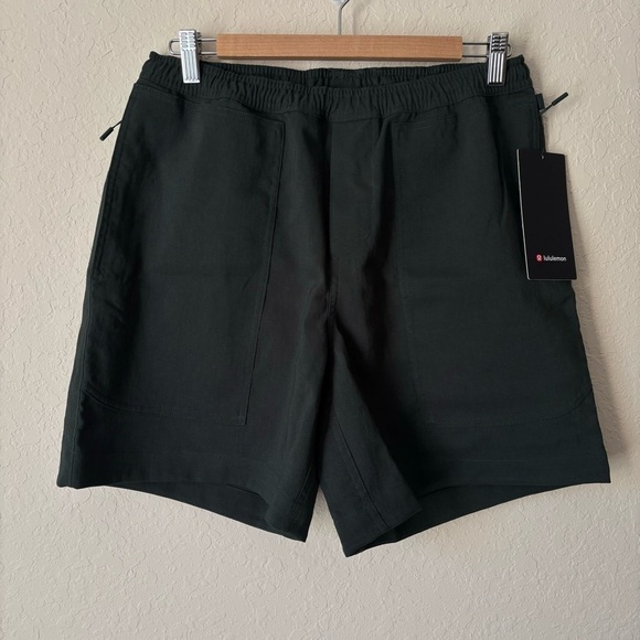 lululemon | Men's Bowline 5" Stretch Cotton VersaTwill Short Medium Legacy Green - Picture 3 of 8